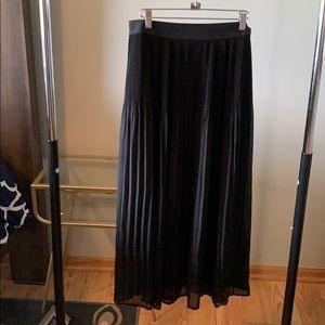 Pleated maxi skirt, size XL